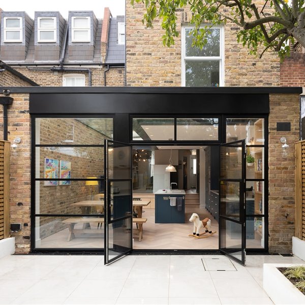 Casa en Chivalry Road (Londres), por Sketch Architects.