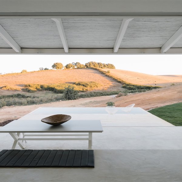 Casa en Portugal diseñada por Atelier Data