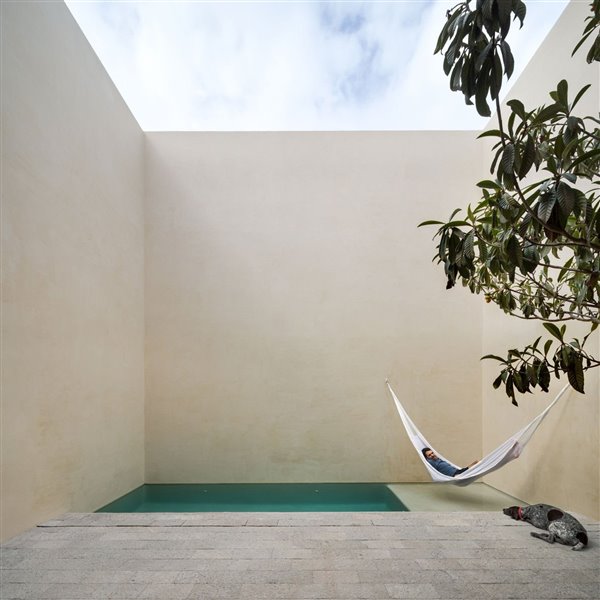 Tres patios tiene mi casa