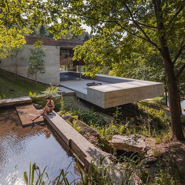 La naturaleza en Portugal se disfruta mejor desde esta casa con piscina natural