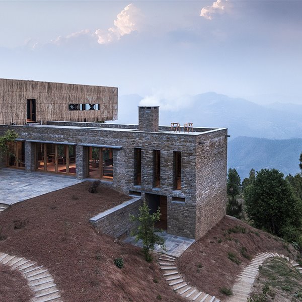 Un refugio de paz y diseño en el Himalaya 