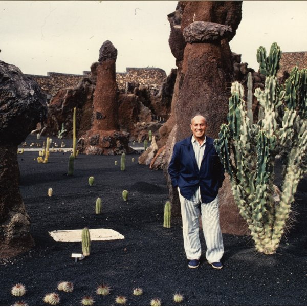 Retrato César Manrique