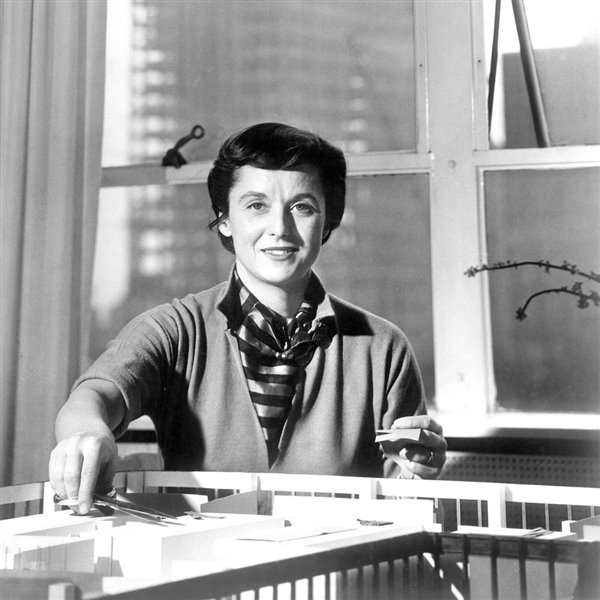 Retrato Florence Knoll