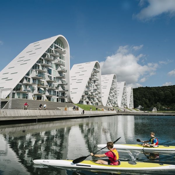 The Wave, por Henning Larsen Architects.