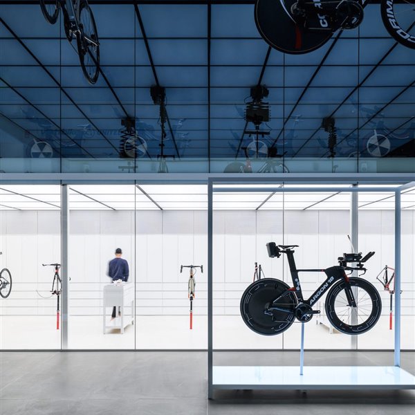 Un impoluto laboratorio para bicis de competición