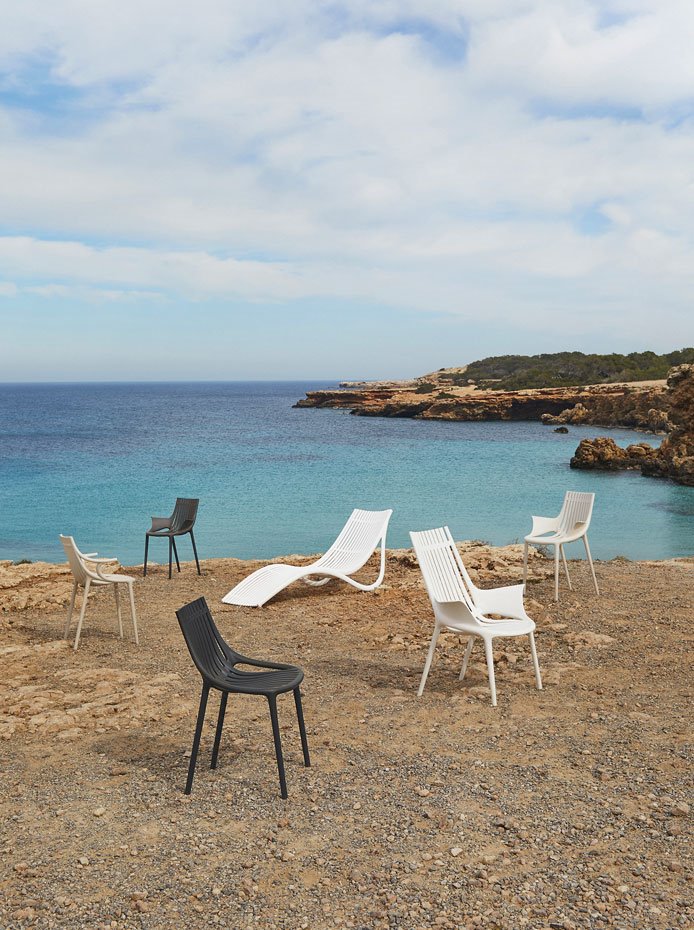 El compromiso de Vondom con Ibiza queda patente en esta preciosa iniciativa, que ha dejado las playas de la isla Balear límpias.