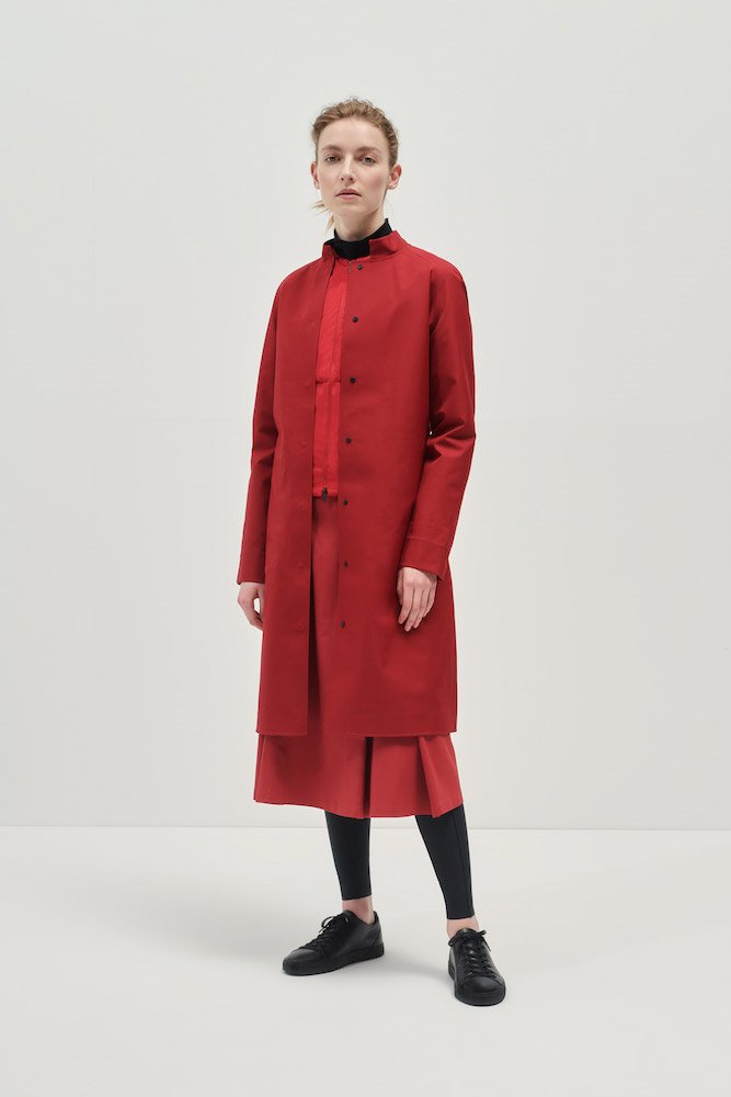 Colección de moda sostenible creada por Konstantin Grcic para Aeance 6. El rojo es uno de los protagonistas de Colección 03.