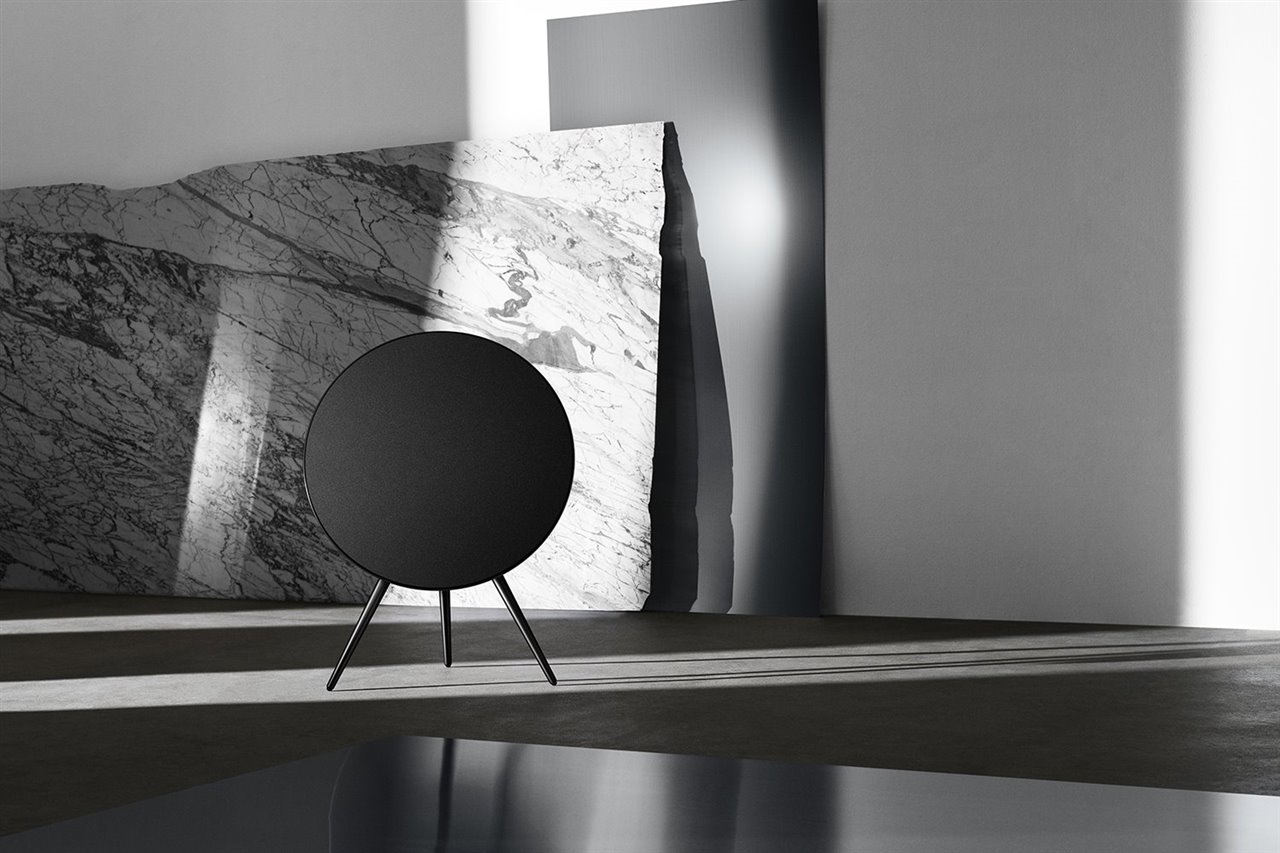 Beoplay A9 permite la transmisión de música entre dispositivos y conectarlo a diversos altavoces para disfrutar de una experiencia multisala.