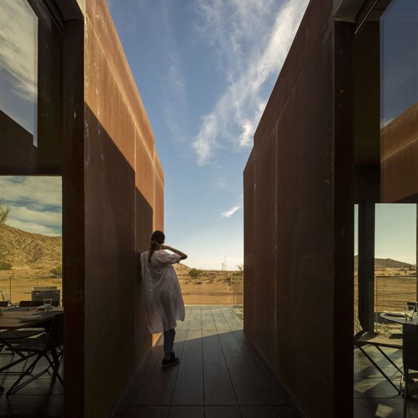¿No te gustan las aglomeraciones? Piérdete en este hotel en el desierto