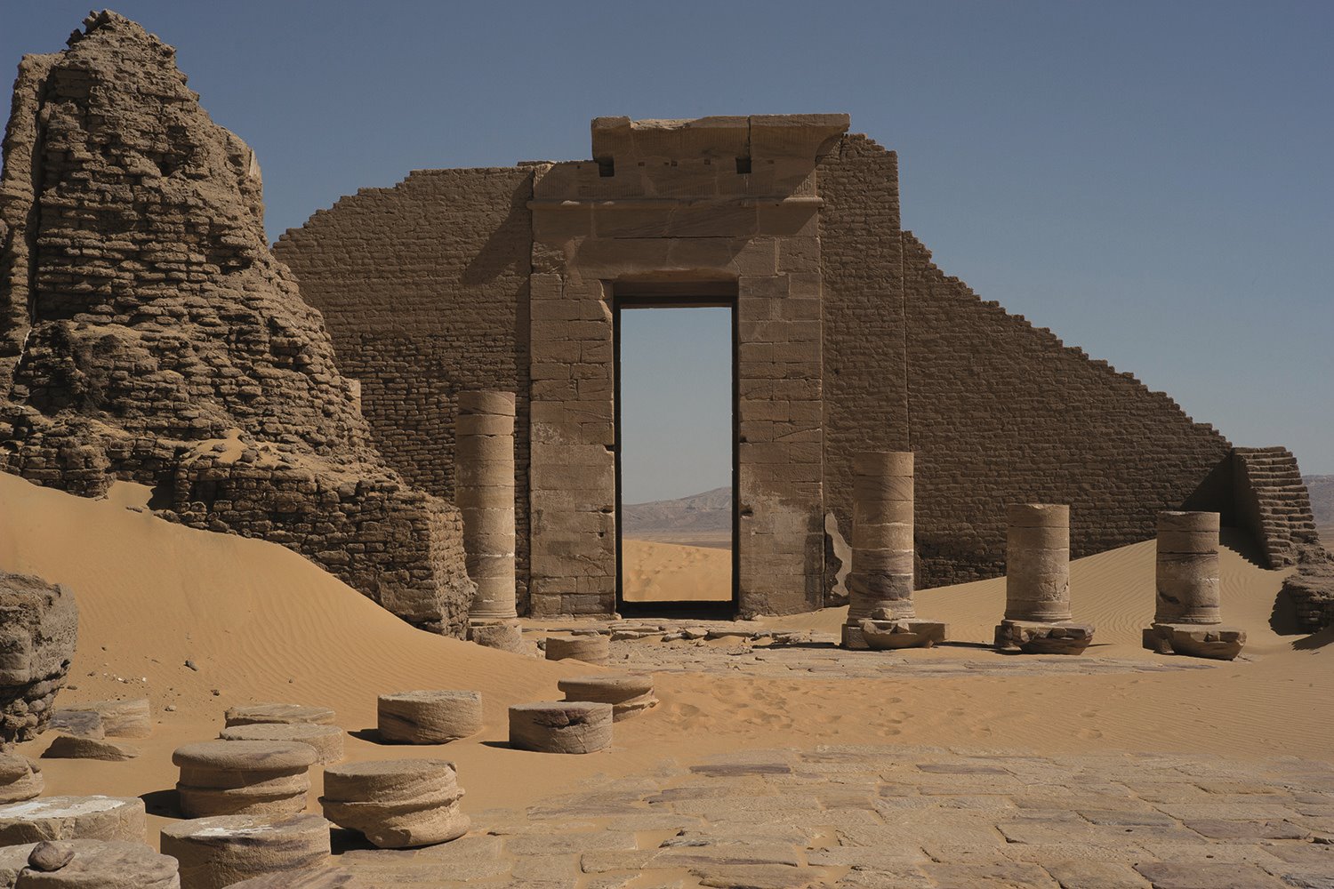 exposicion-hannah-collins-arquitectura-hassan-fathy-02