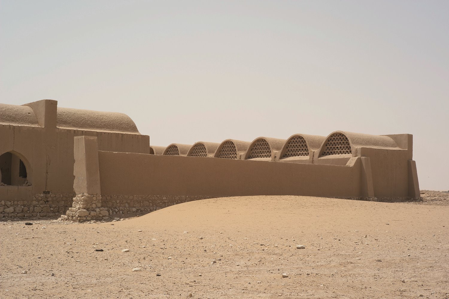 exposicion-hannah-collins-arquitectura-hassan-fathy-03