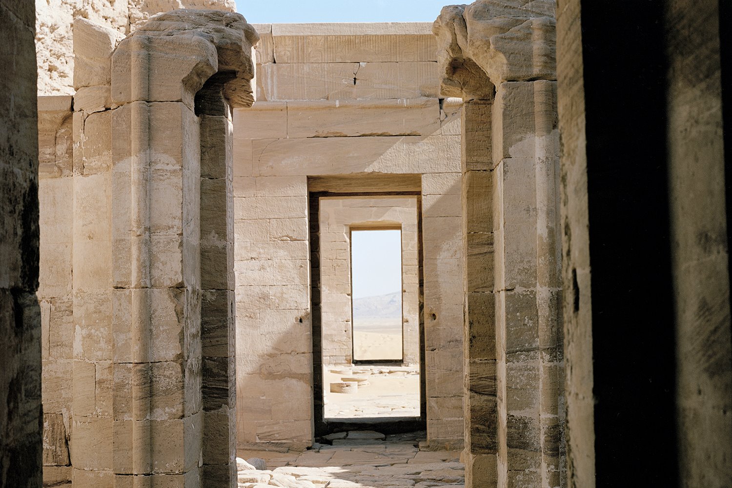 exposicion-hannah-collins-arquitectura-hassan-fathy-04