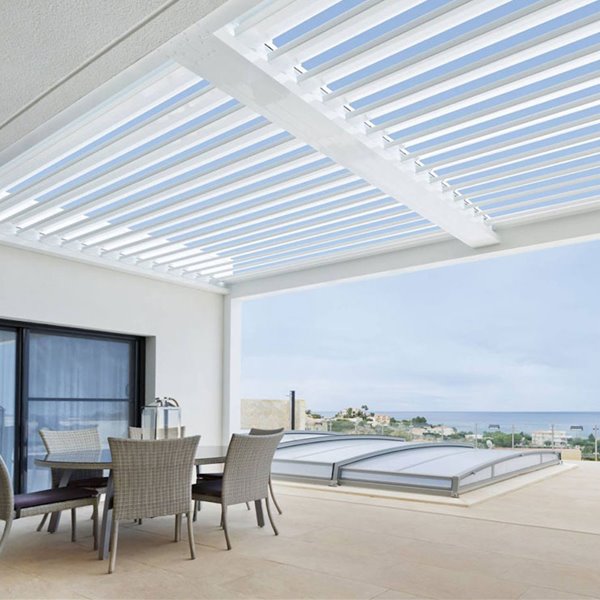 Pérgola bioclimática, de Saxun.