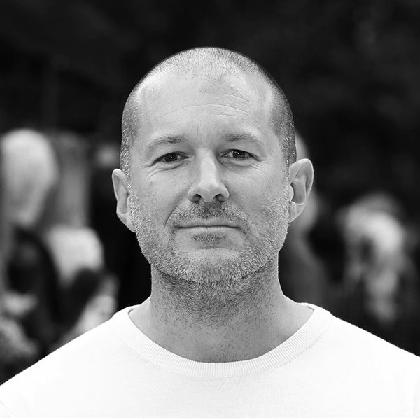 Jonathan Ive pasa de diseñar los productos Apple a trabajar para Airbnb