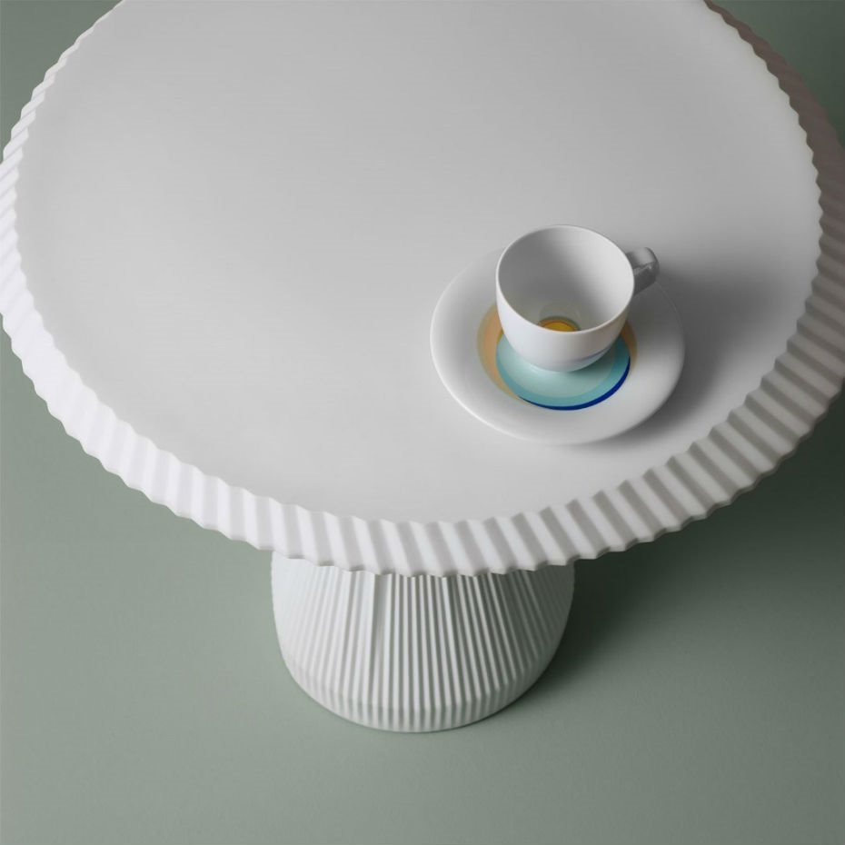 Mesa auxiliar Plisago, del estudio Besau-Marguerre y Fürstenberg.