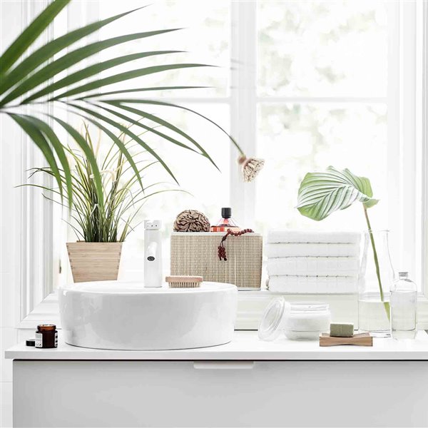 Baño con productos de cosmetica