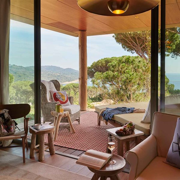 Philippe Starck reinventa el verano en su nuevo hotel provenzal
