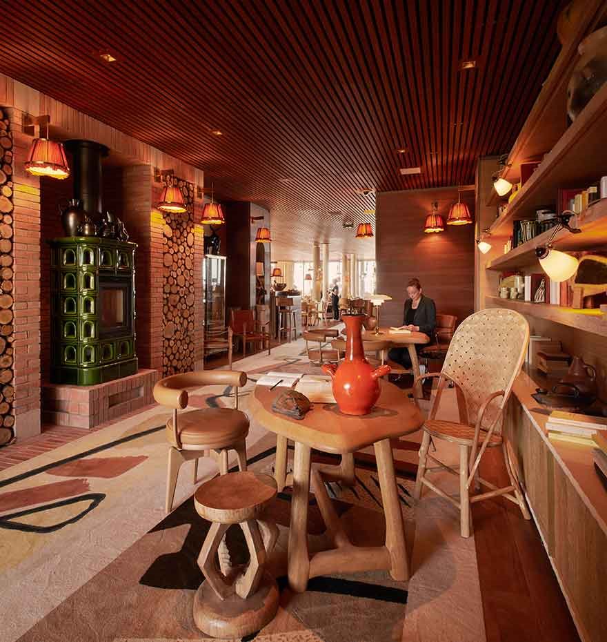 hotel-Philippe-Stark-Provenza-sala-de-estar