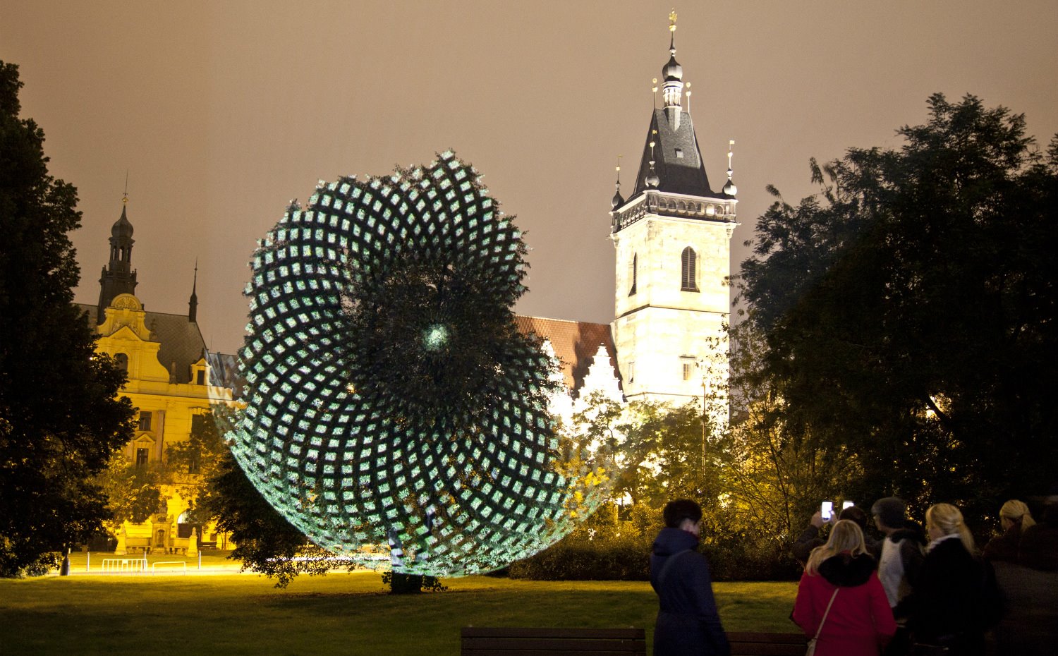 Intervención en el Karlovo Námestí Park de Praga, en República Checa (2016). 