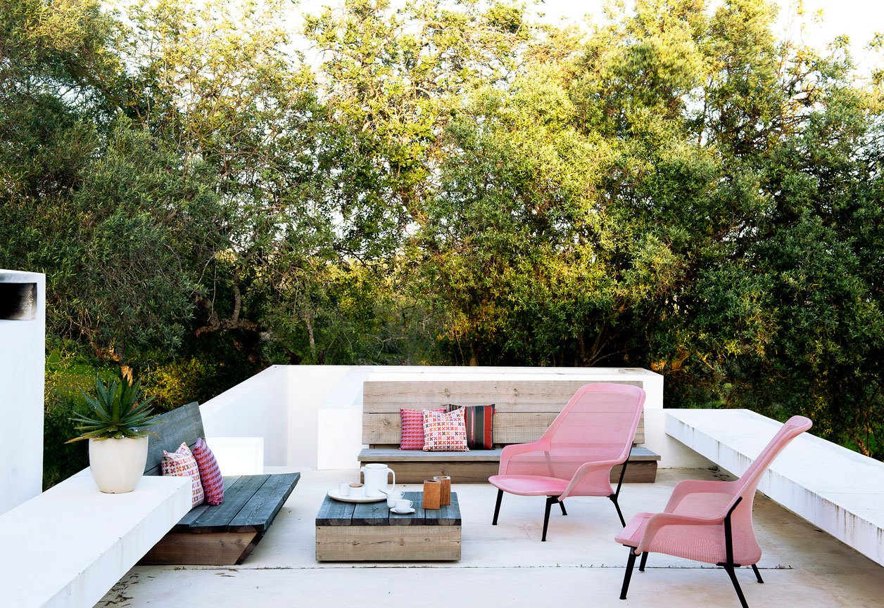 Pequeños muebles que no pueden faltar en tu terraza