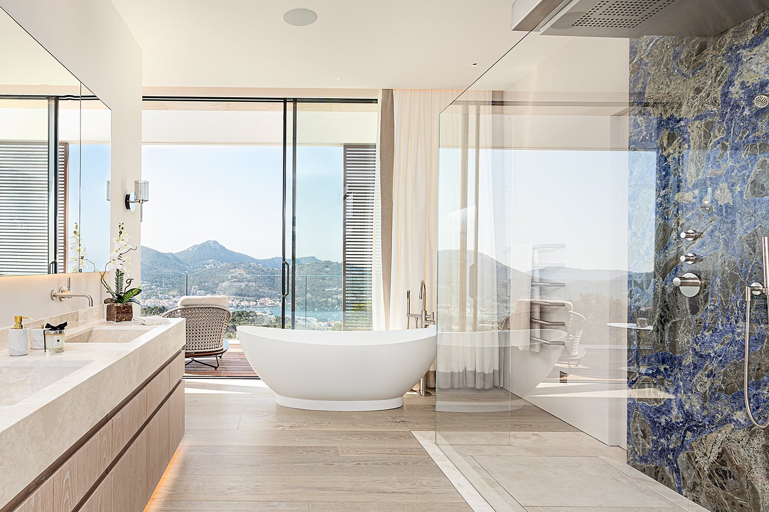 casa infinity port andratx baño