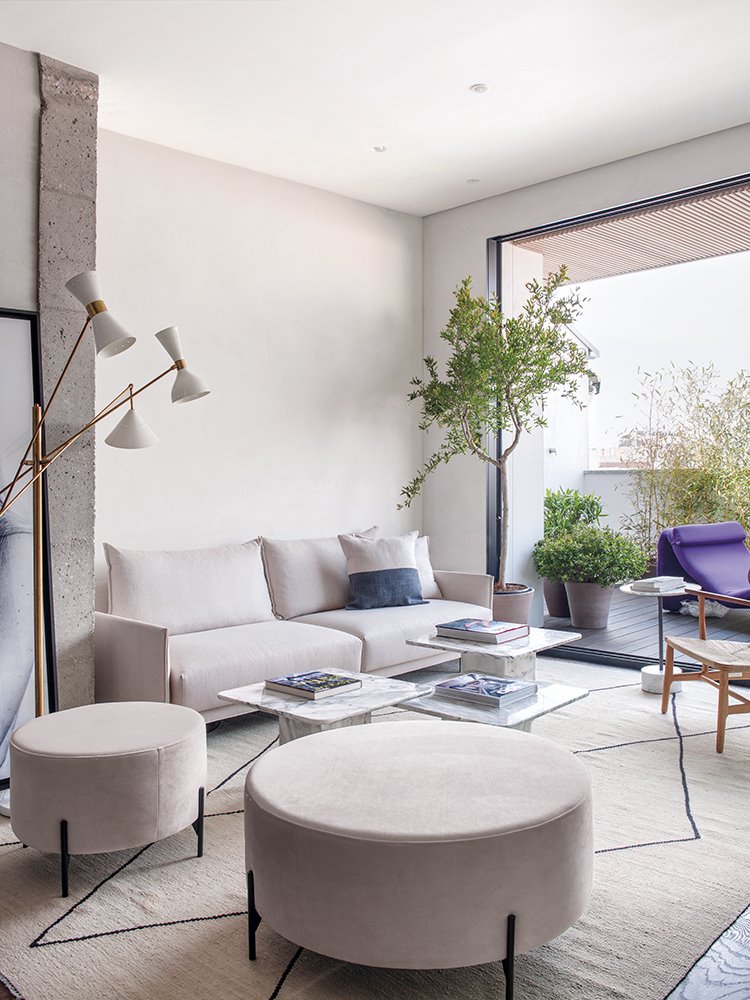 atico estudio morgan salon sofa plantas