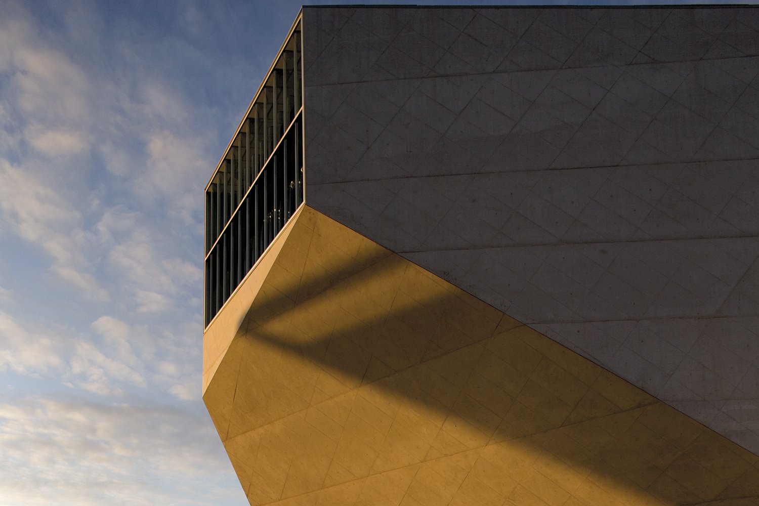 casa da musica oporto rem koolhaas