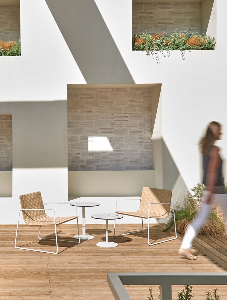 diseño sostenible andreu world mobiliario de exterior coleccion trenza lievore altherr molina