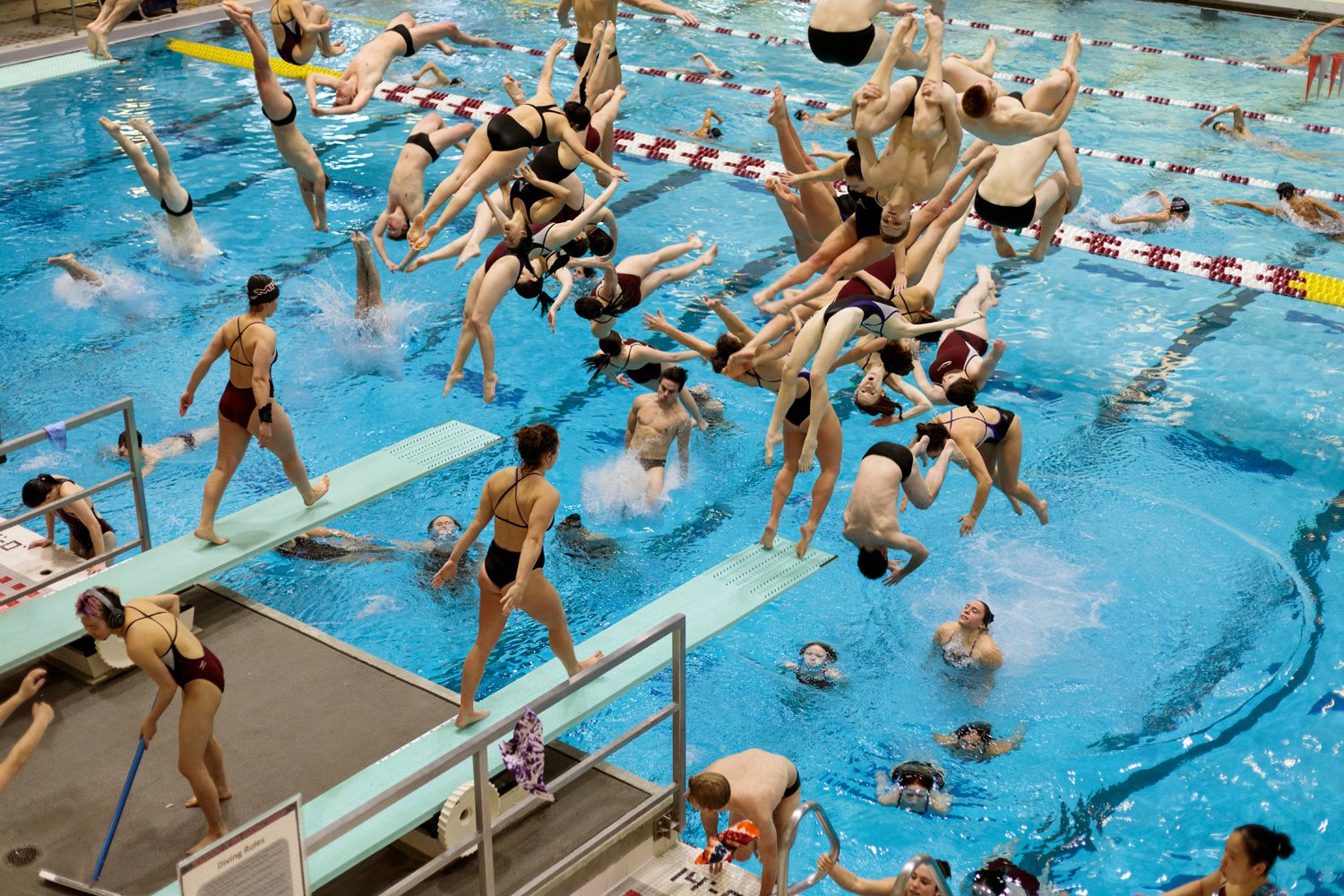 Dive Meet from Above at MIT, de Pelle Cass