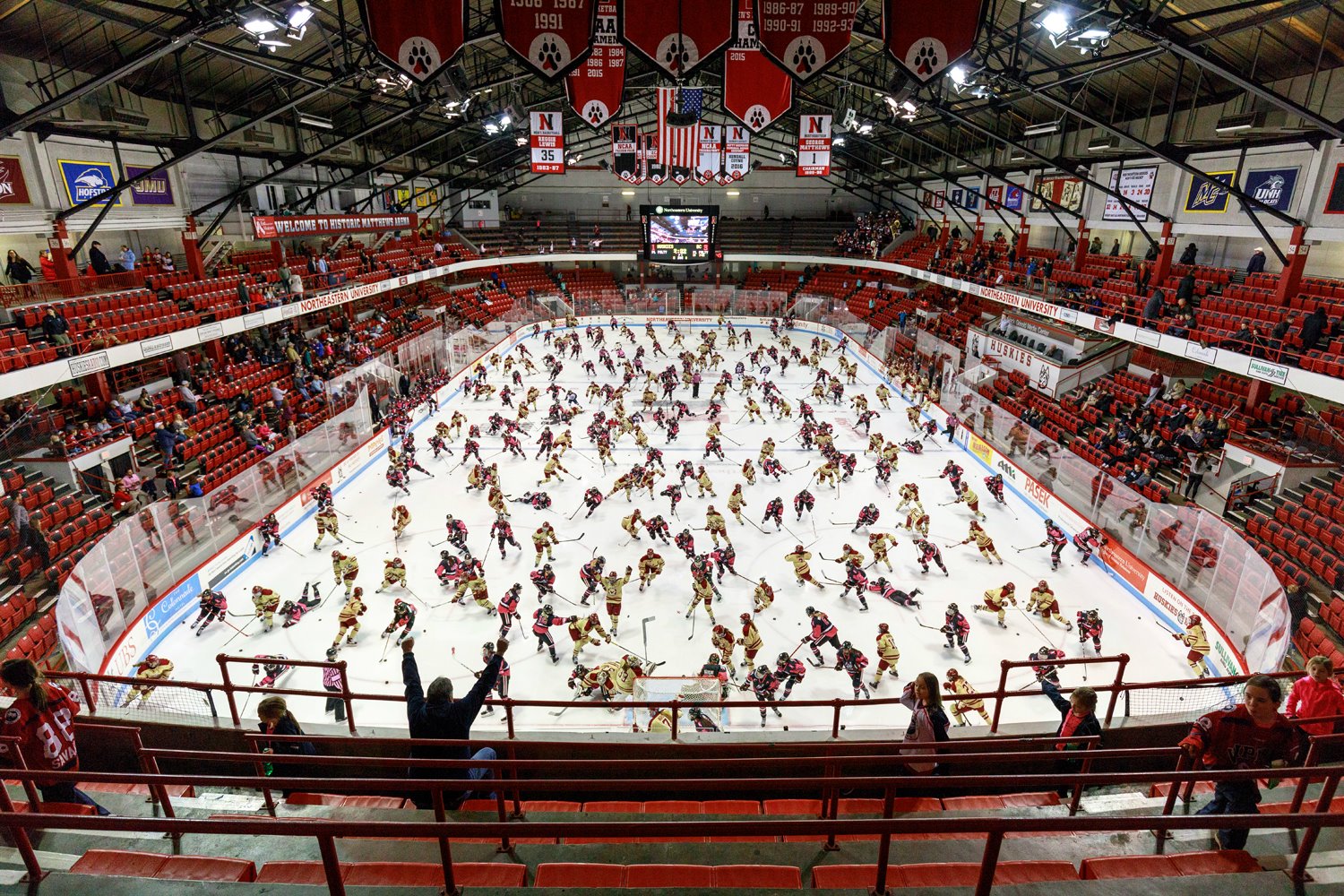 matthews arena two flat, de Pelle Cass