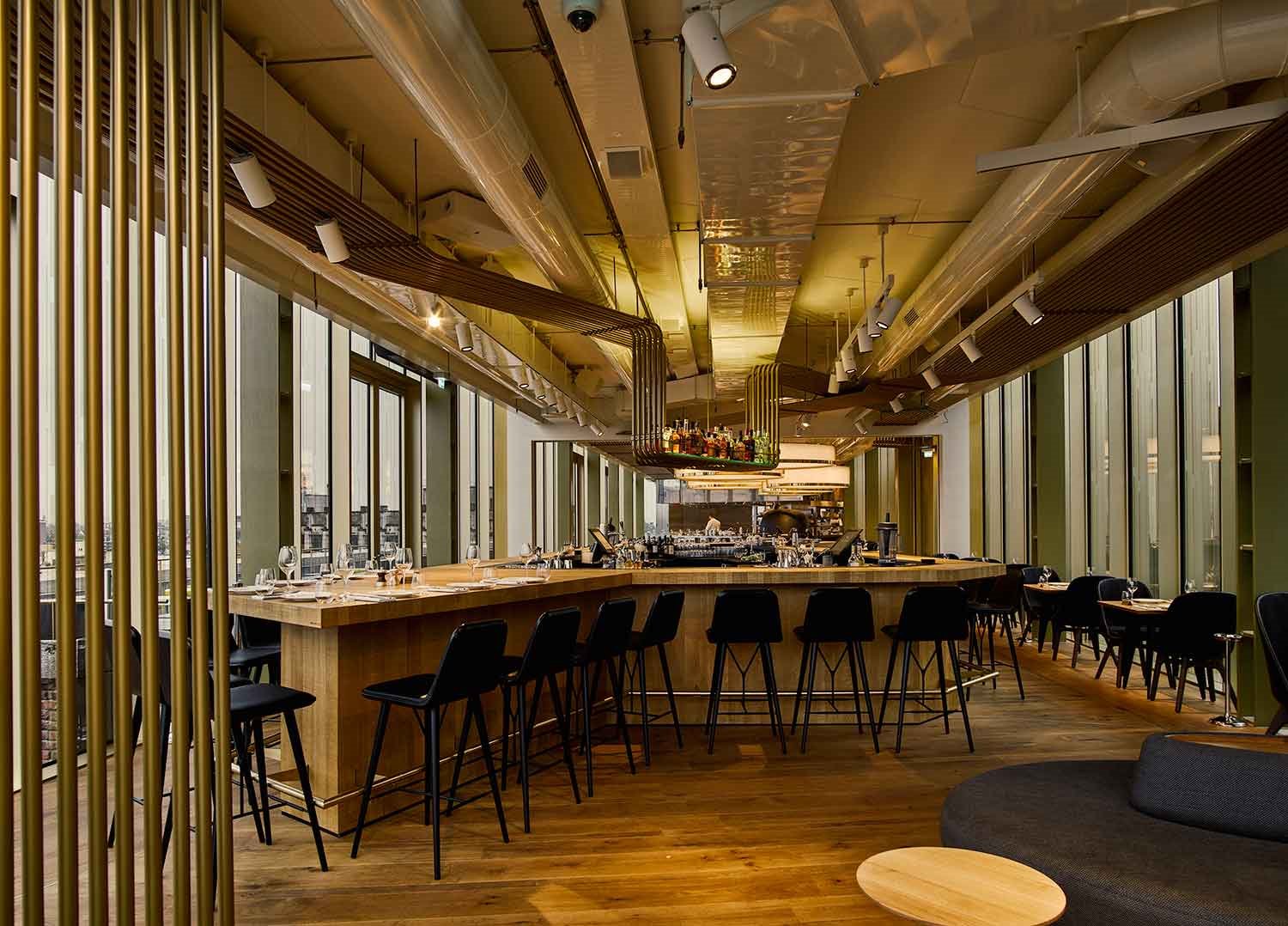 MR.-PORTER-Restaurant-at-the-W-Amsterdam-barra