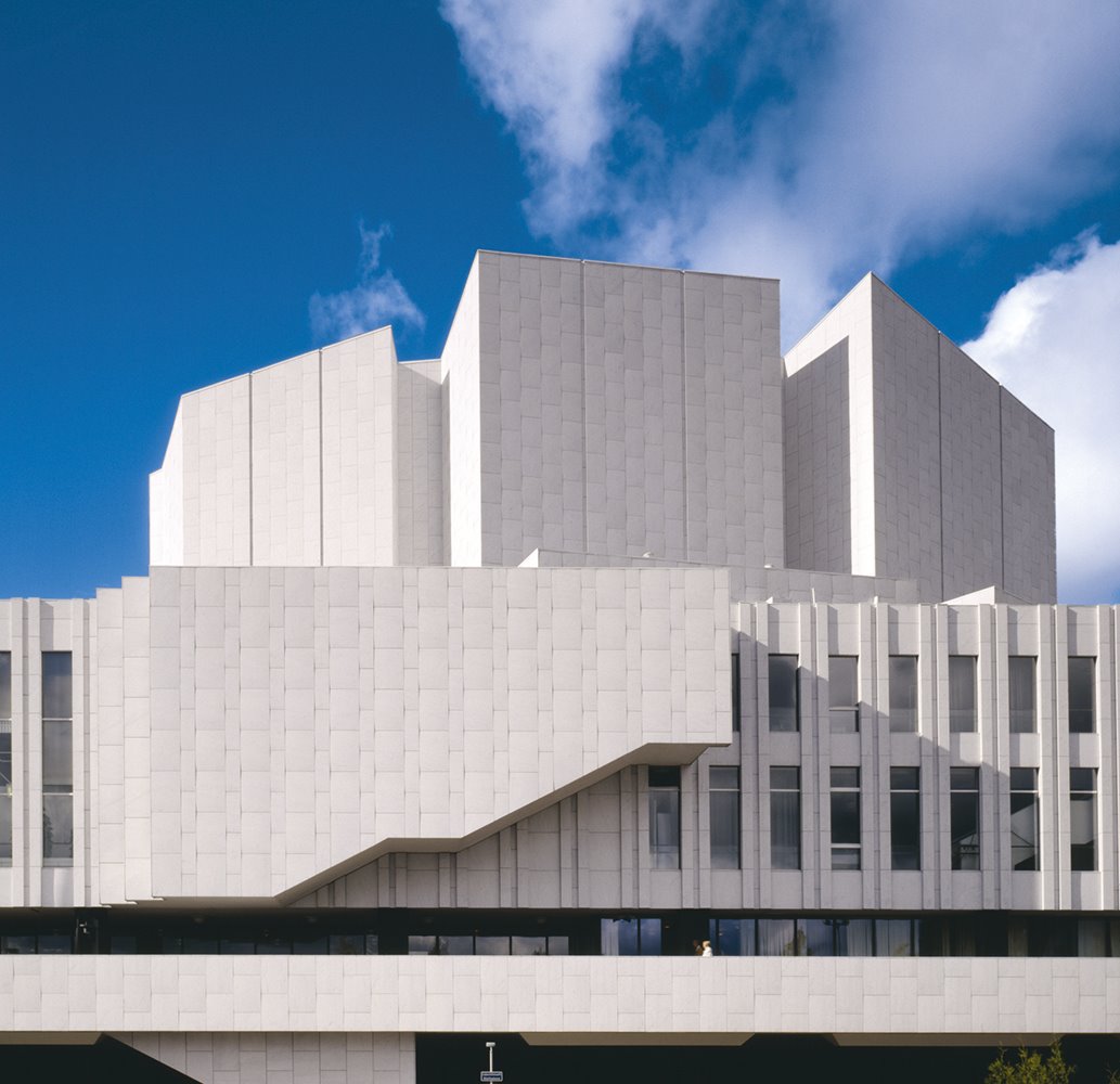 Sala de conciertos y centro de convenciones de Helsinki (1971).