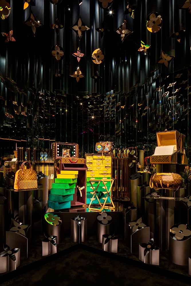 exposicion-Louis-Vuitton-Los-Angeles-colaboraciones-sala-negra