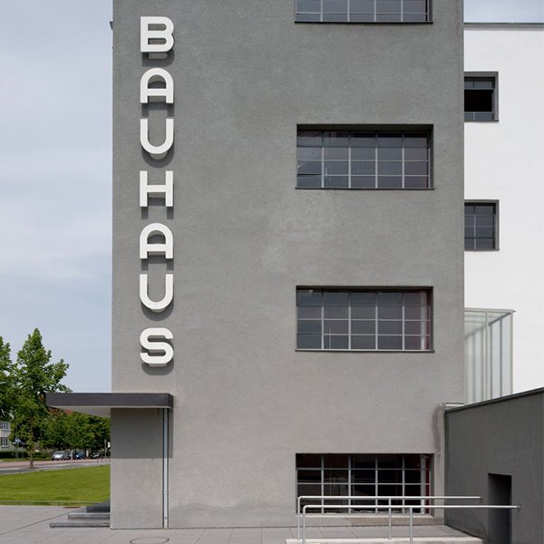 Fachada del edificio de la Bauhaus en Weimar