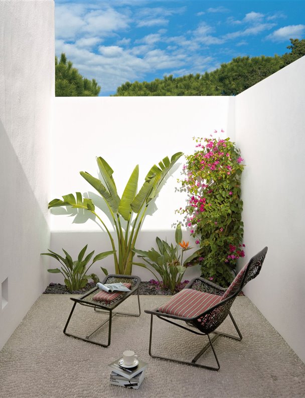 ¿Hamaca, tumbona o comedor exterior? Descubre lo que va mejor para tu terraza