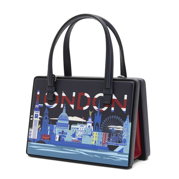 Loewe quiere que viajes por el mundo con su nueva colección de bolsos: El Postal
