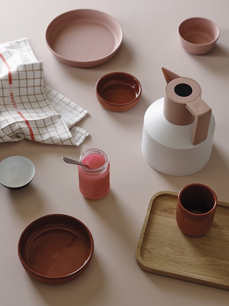 Las colecciones de cerámica de Normann Copenhagen tienen una marcada personalidad.