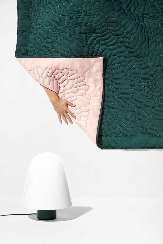 colcha-y-lampara-de-diseno-ionna-vautrin
