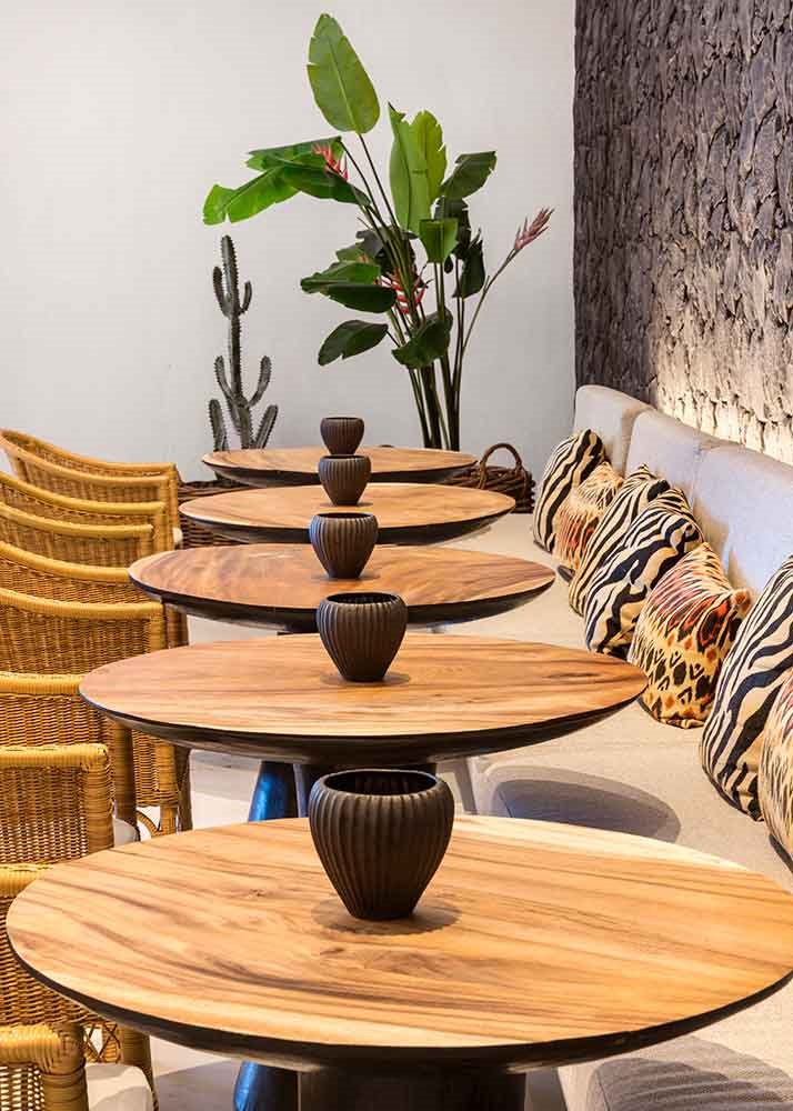 LAva-BAr-hotel-jardin-tropical-jaime-beriestain