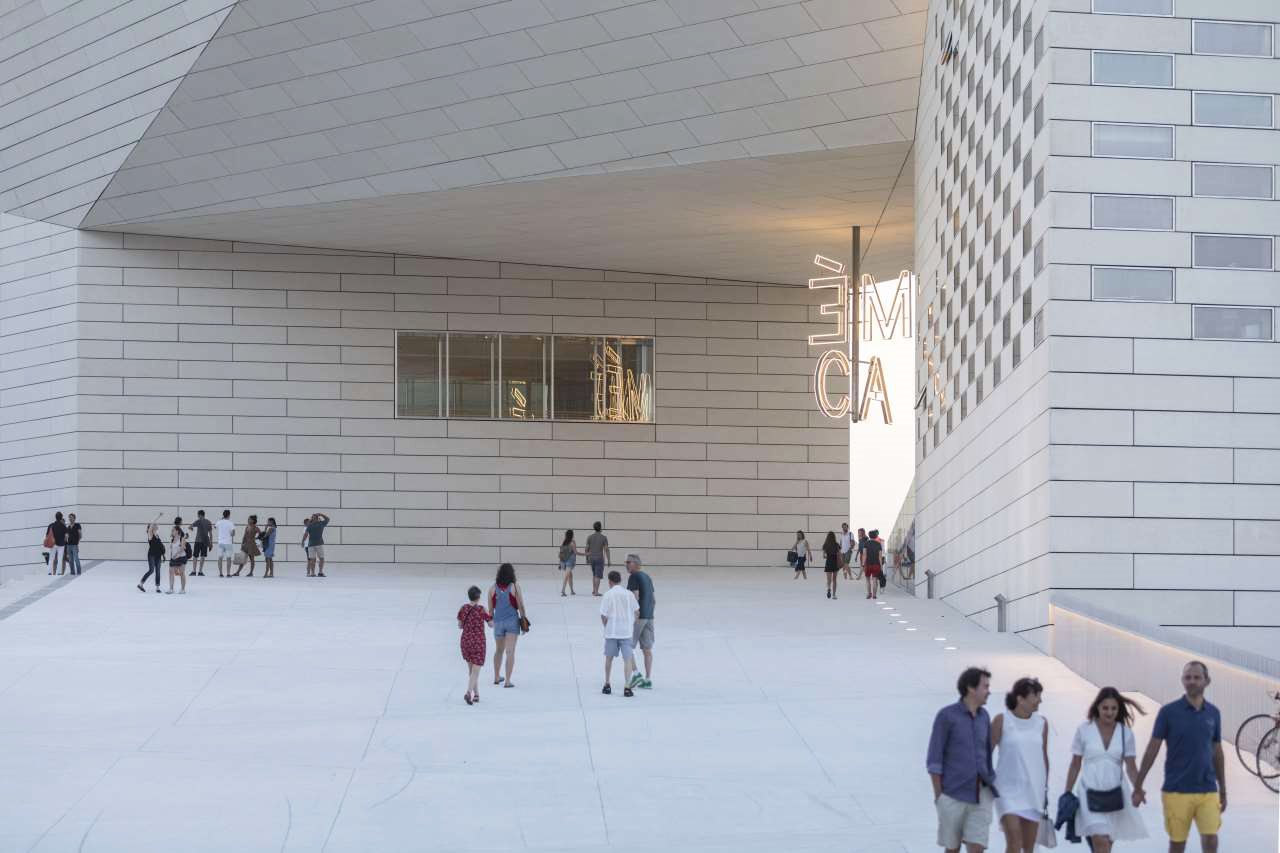 museo-meca-burdeos-plaza