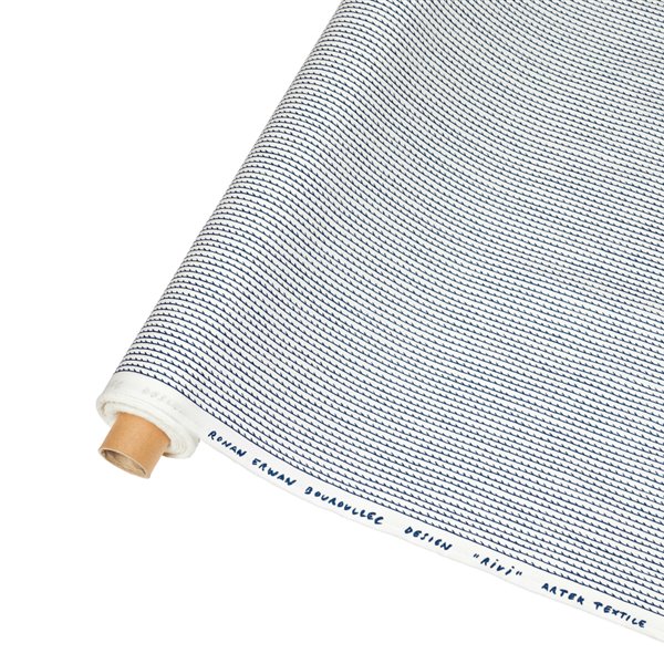 Los hermanos Bouroullec dibujan a mano alzada sus telas para Artek