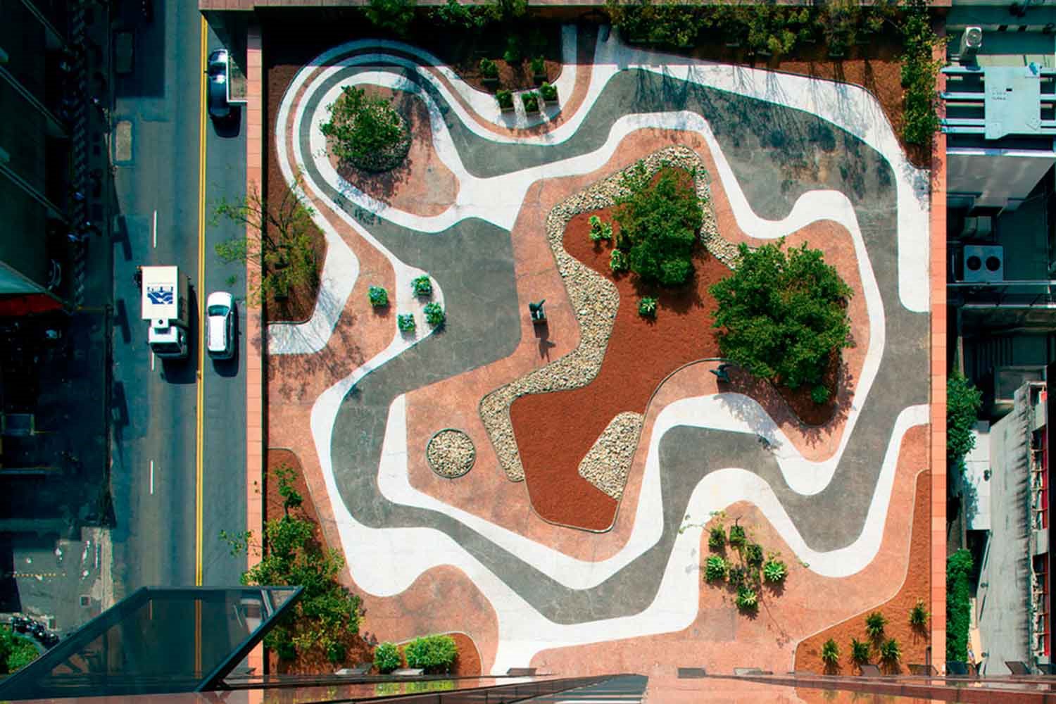 jardín mineral en la azotea del banco Safra de São Paulo. Exposición Brazilian Modern: The Living Art of Roberto Burle Marx en el New York Botanical Garden