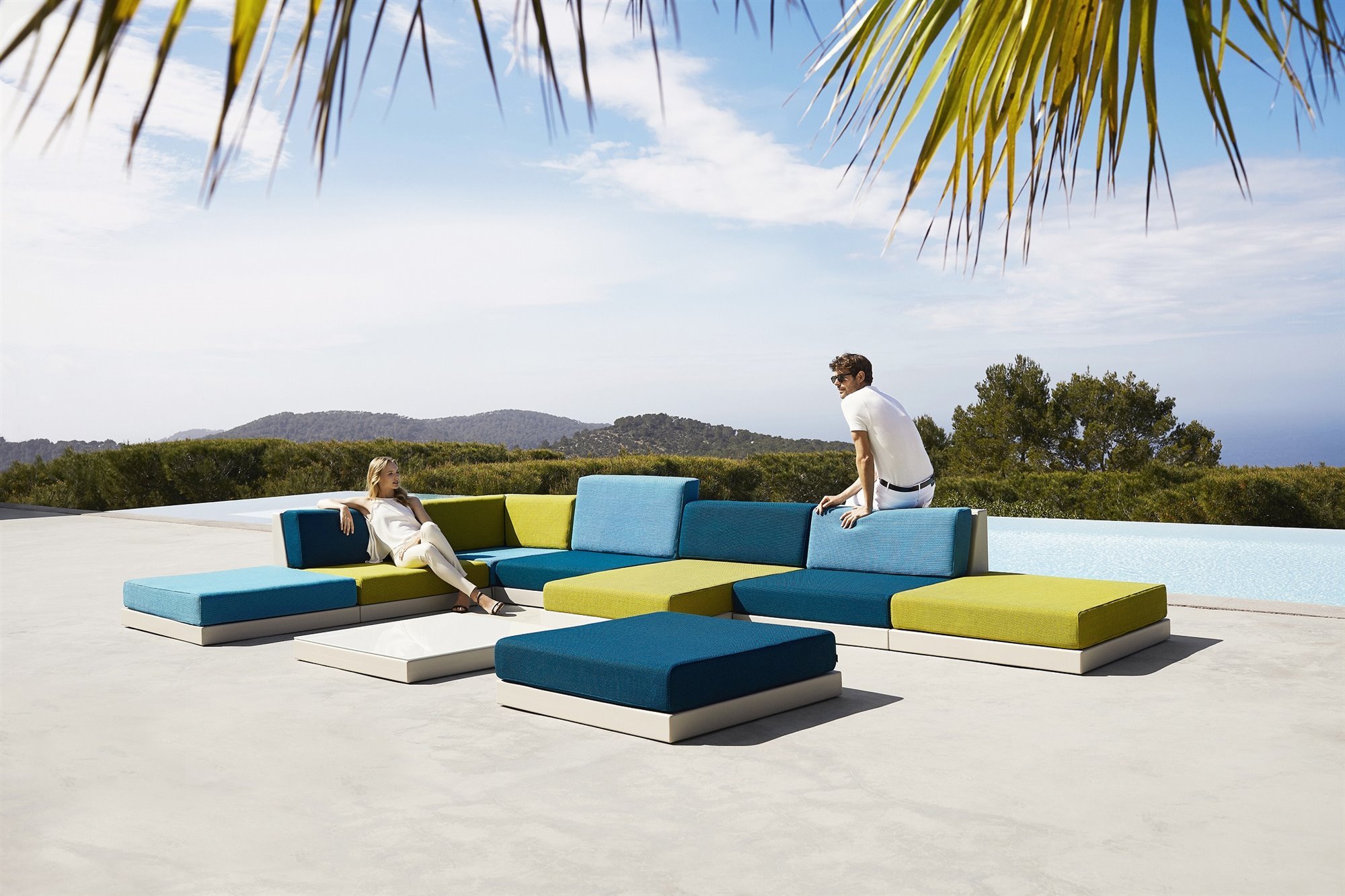 Muebles de exterior Pixel de Ramon Esteve para Vondom