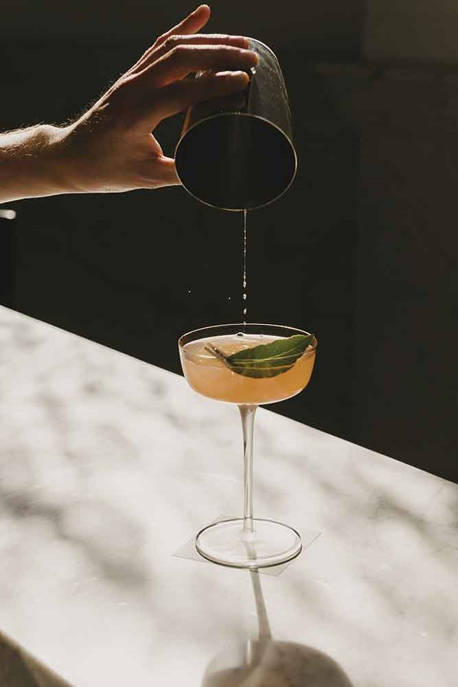 coctel-en-el-hotel-August-de-Amberes-diseñado-por-Vincent-van-Dyusen