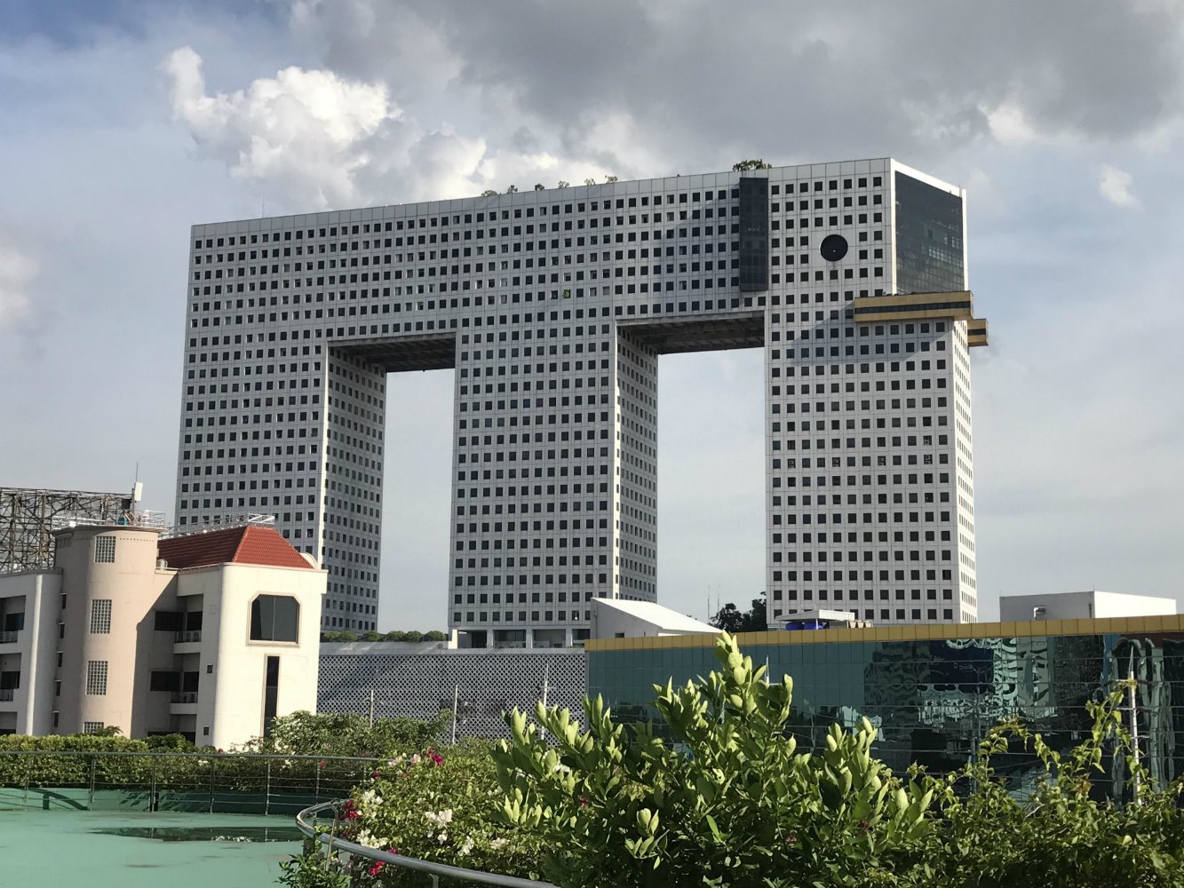 Edificio Chang de Arun Chaisaree y Ong-ard Satrabhandhu