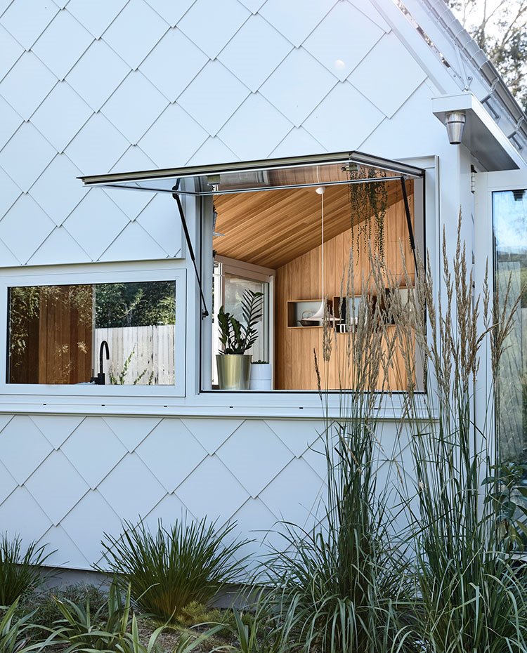 Detalle-de-ventana-proyectable-desde-la-zona-de-cocina