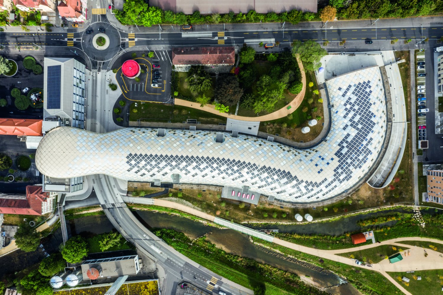 Nueva sede de Swatch en la ciudad suiza de Biena por Shigeru Ban 