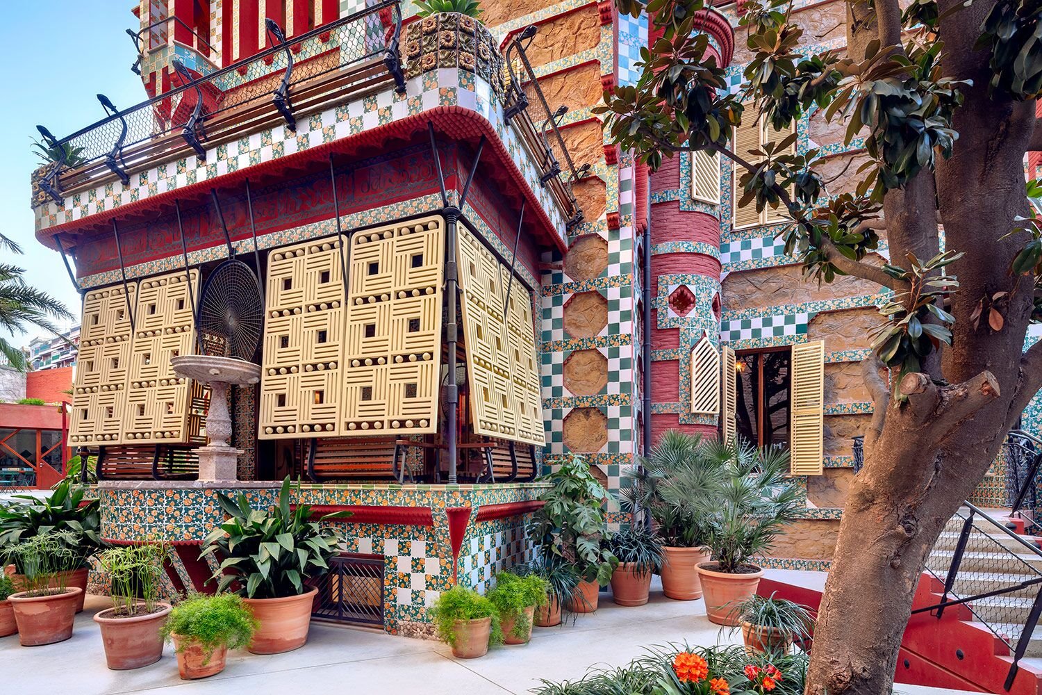 casa vicens en el marco del barcelona gallery weekend exposicion escamas