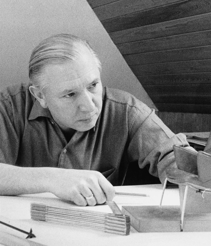 Hans J Wegner