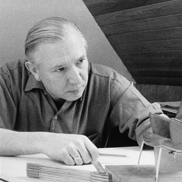 Hans J Wegner